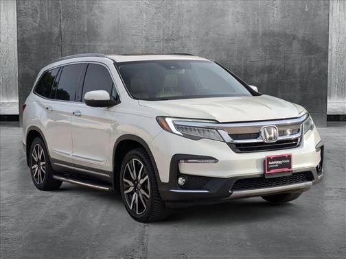 2019 Honda Pilot Touring 8-Passenger
