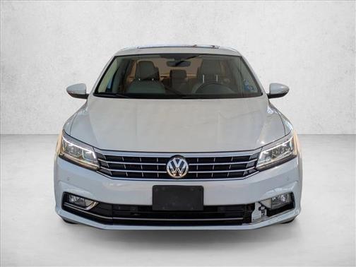 2018 Volkswagen Passat 2.0T SE