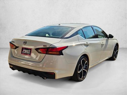 2023 Nissan Altima SR FWD