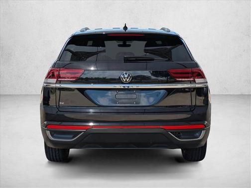 Deep Black Pearl 2022 Volkswagen Atlas Cross Sport 2.0T SE