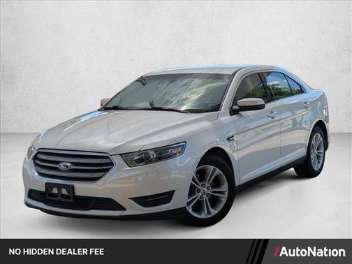 White Platinum Metallic Tri-Coat 2016 Ford Taurus SEL