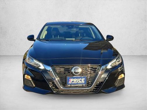 Super Black 2022 Nissan Altima 2.5 SV