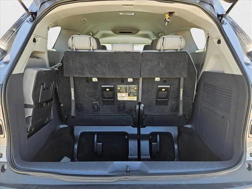 2022 Toyota Sienna LE