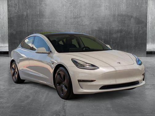 2020 Tesla Model 3 Standard Range Plus