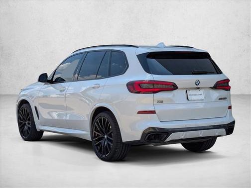 2022 BMW X5 M50i