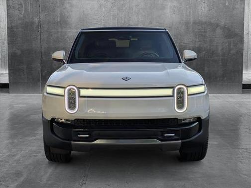 2023 Rivian R1S Adventure
