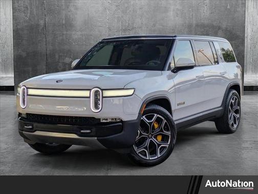 2023 Rivian R1S Adventure