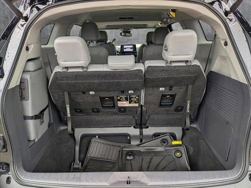 2024 Toyota Sienna XLE 8 Passenger