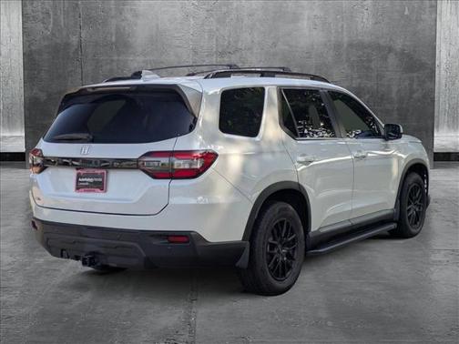 2023 Honda Pilot AWD EX-L 8 Passenger