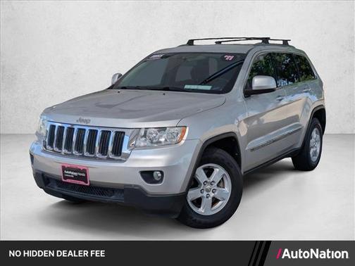 Bright Silver Metallic 2011 Jeep Grand Cherokee Laredo