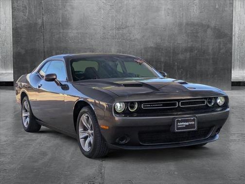 2016 Dodge Challenger SXT