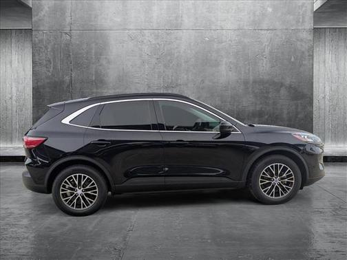 2021 Ford Escape Titanium