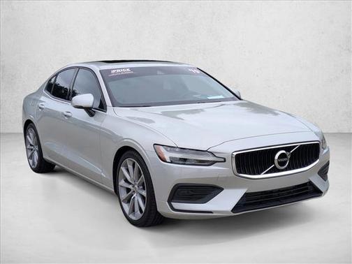 Silver/Gray 2019 Volvo S60 T5 Momentum