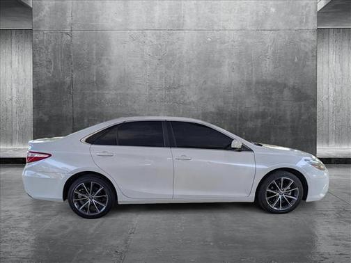 2016 Toyota Camry XSE