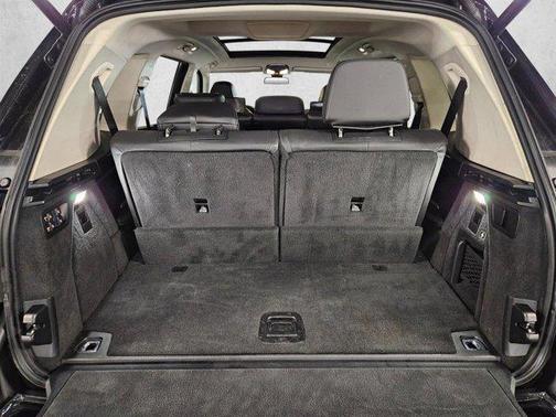 Black Sapphire Metallic 2021 BMW X7 xDrive40i