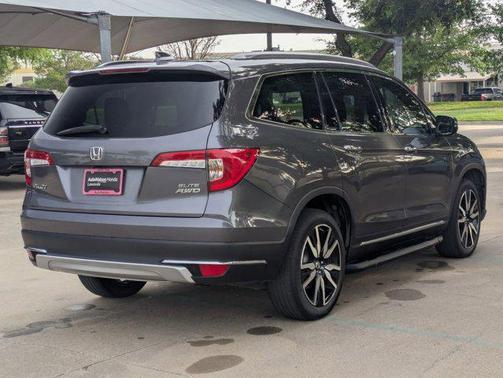 2022 Honda Pilot AWD Elite