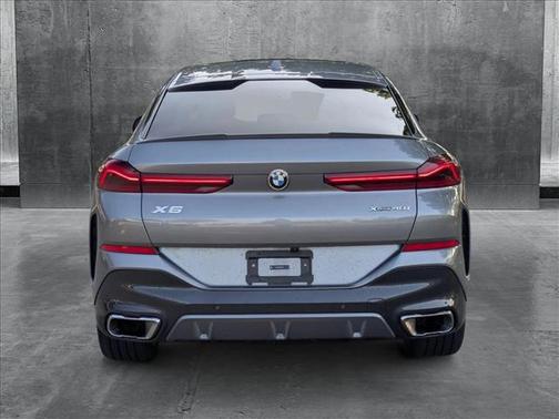 2025 BMW X6 xDrive40i