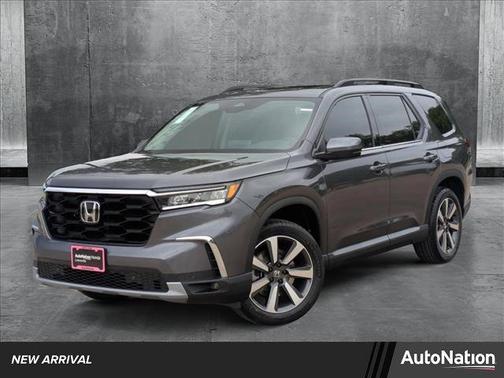2025 Honda Pilot Touring 8-Passenger