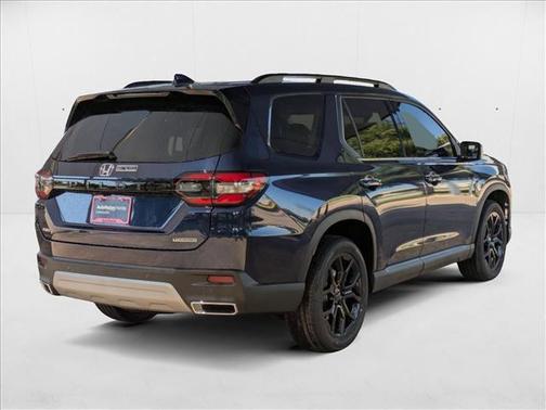 2025 Honda Pilot Touring 8-Passenger
