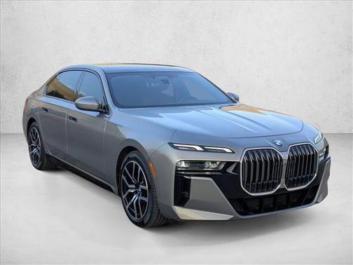 2023 BMW 740 i