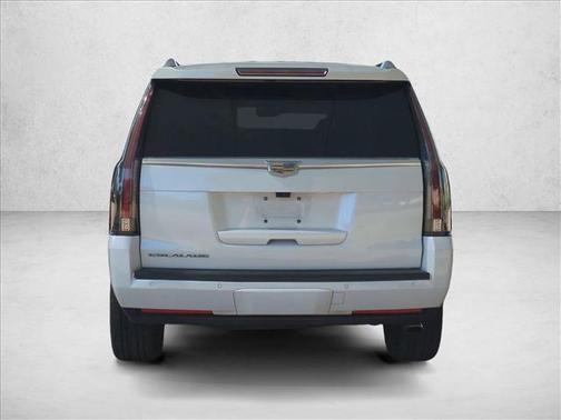 Crystal White Tricoat 2017 Cadillac Escalade Luxury