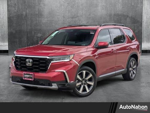 2025 Honda Pilot Touring 8-Passenger