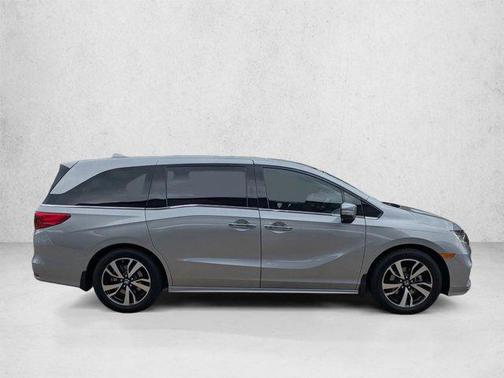 Silver/Gray 2019 Honda Odyssey Elite
