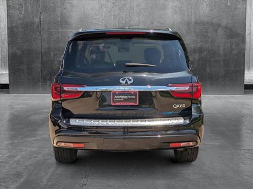 2023 INFINITI QX80 Luxe