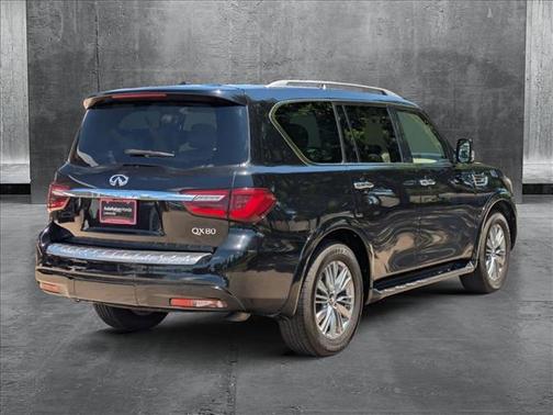 2023 INFINITI QX80 Luxe