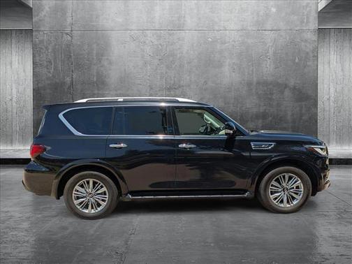 2023 INFINITI QX80 Luxe