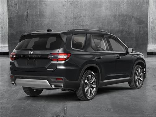 2025 Honda Pilot Touring 8-Passenger