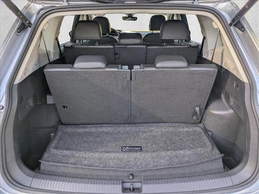 Pyrite Silver Metallic 2024 Volkswagen Tiguan 2.0T SE
