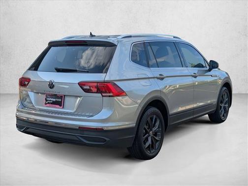 Pyrite Silver Metallic 2024 Volkswagen Tiguan 2.0T SE