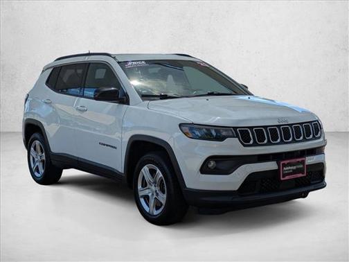 Bright White Clearcoat 2023 Jeep Compass Latitude