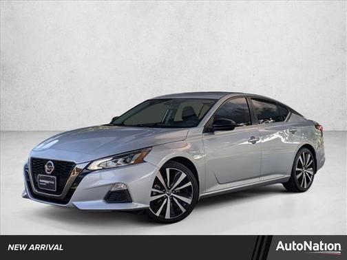2022 Nissan Altima SR FWD