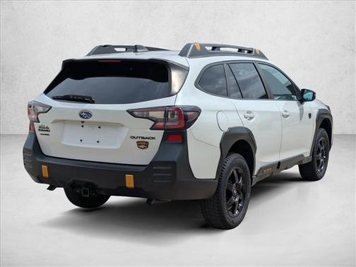 Crystal White Pearl 2023 Subaru Outback Wilderness