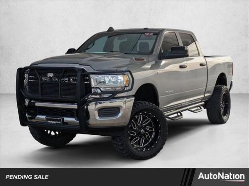 2022 RAM 2500 Tradesman Crew Cab 4x4 6'4' Box