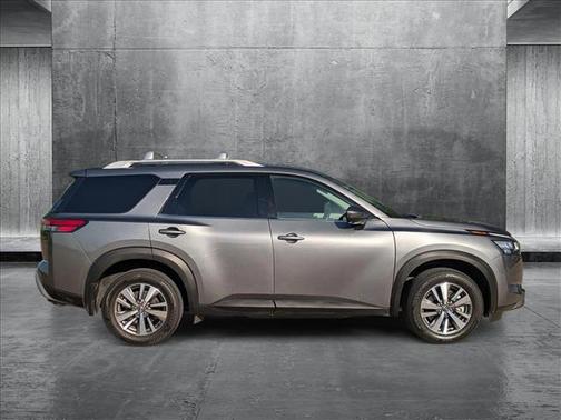 2023 Nissan Pathfinder SL FWD