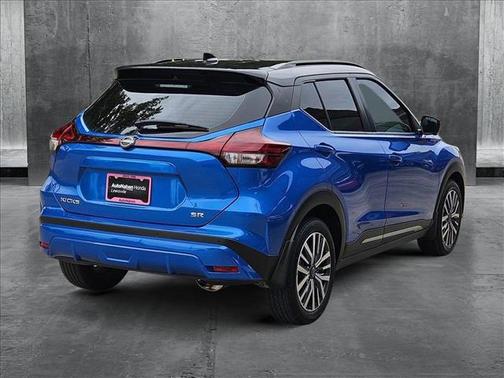 2023 Nissan Kicks SR