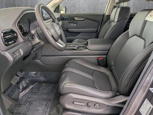 2025 Honda Pilot Touring 8-Passenger