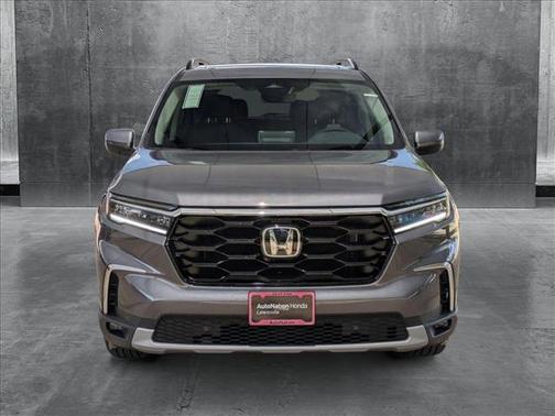 2025 Honda Pilot Touring 8-Passenger