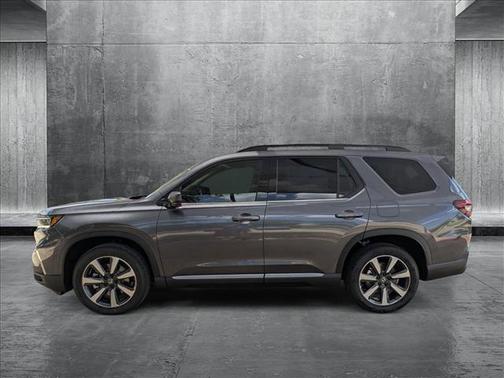 2025 Honda Pilot Touring 8-Passenger
