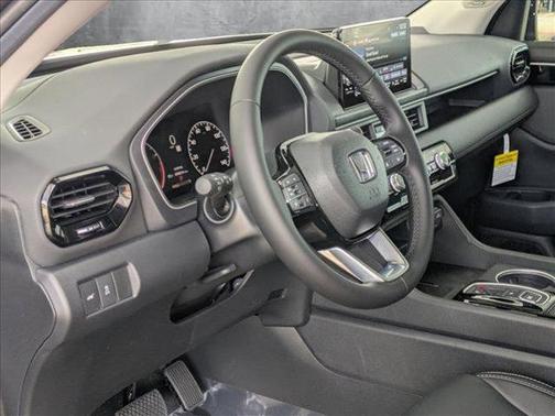 2025 Honda Pilot Touring 8-Passenger