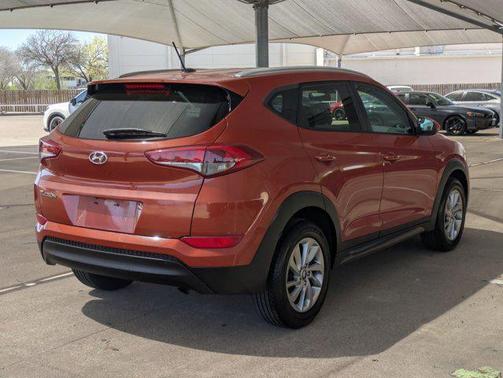 2016 Hyundai TUCSON SE