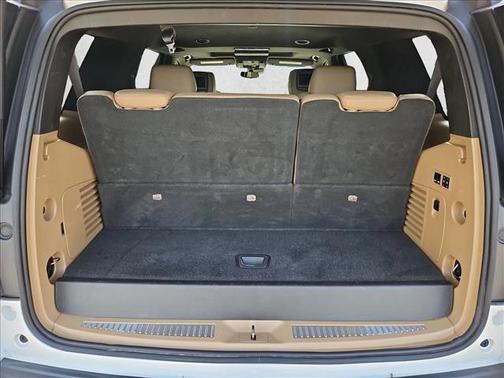 Crystal White Tricoat 2019 Cadillac Escalade Platinum