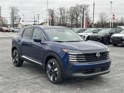 2025 Nissan Kicks SR