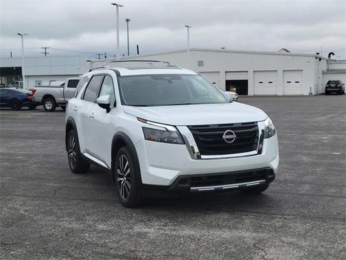2025 Nissan Pathfinder Platinum