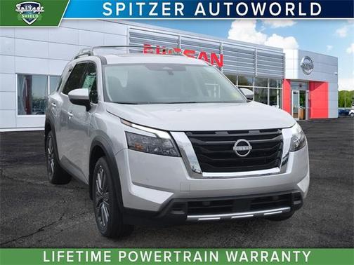 2025 Nissan Pathfinder SL