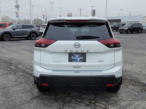 2026 Nissan Rogue SV