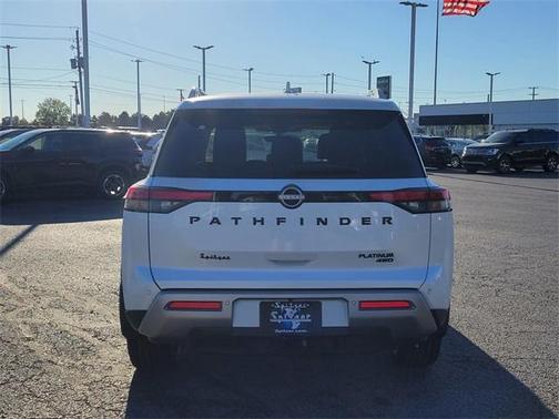2025 Nissan Pathfinder Platinum